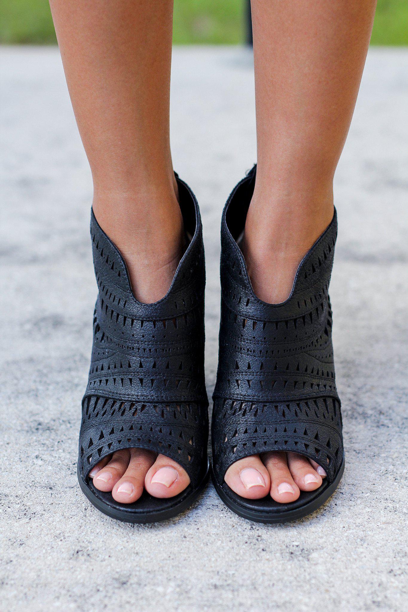 V cut sales peep toe booties
