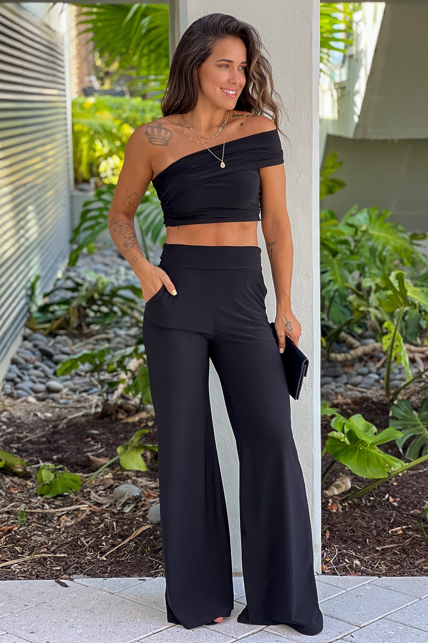 black one shoulder top and pants set