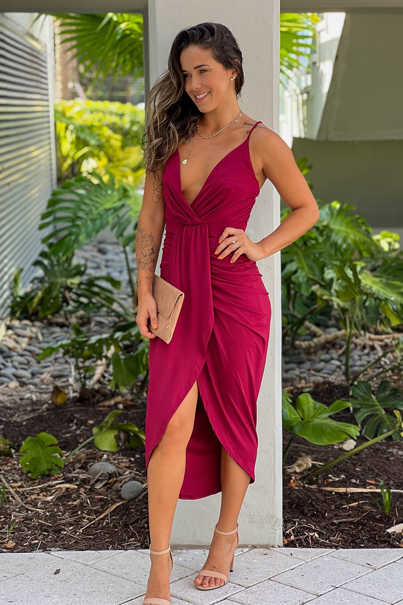 burgundy ruched midi dress