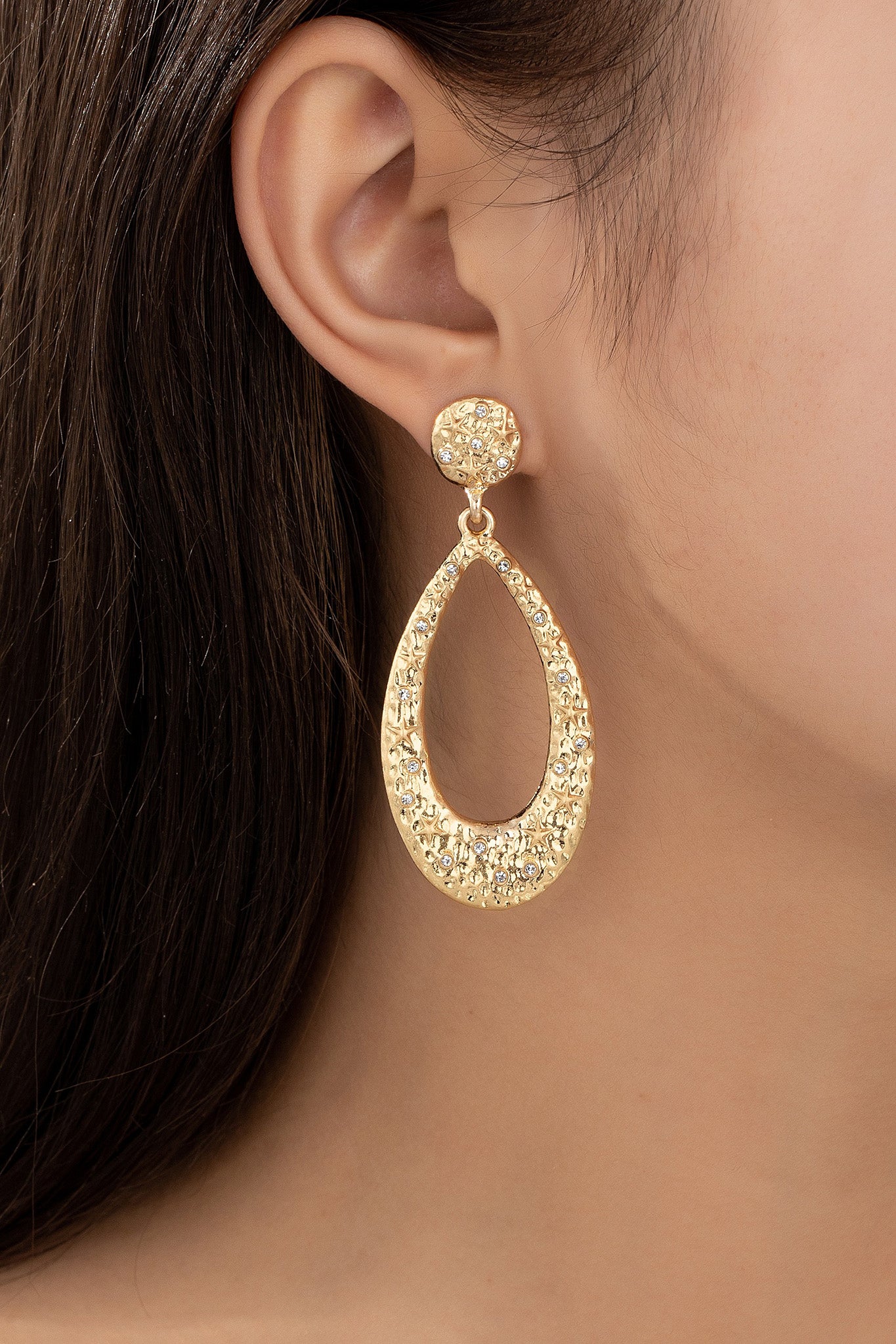 gold teardrop casting earrings