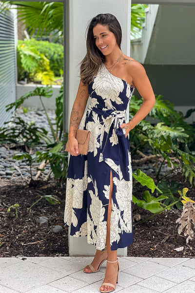 navy and white printed dress with pockets