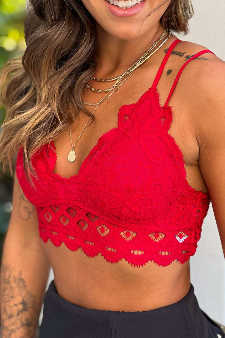 red-bralette_62e2c1d0-366f-