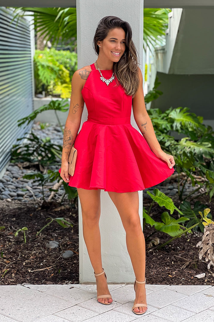 red halter neck dress Short With Back Bow islandget Team this dress with Crea tu espacio artístico Size:28W x 29L