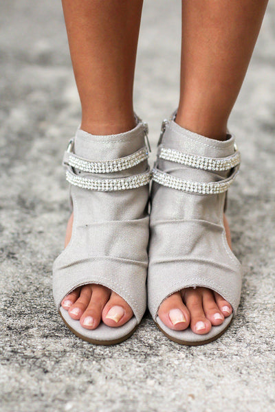 Alma Cream Sandals