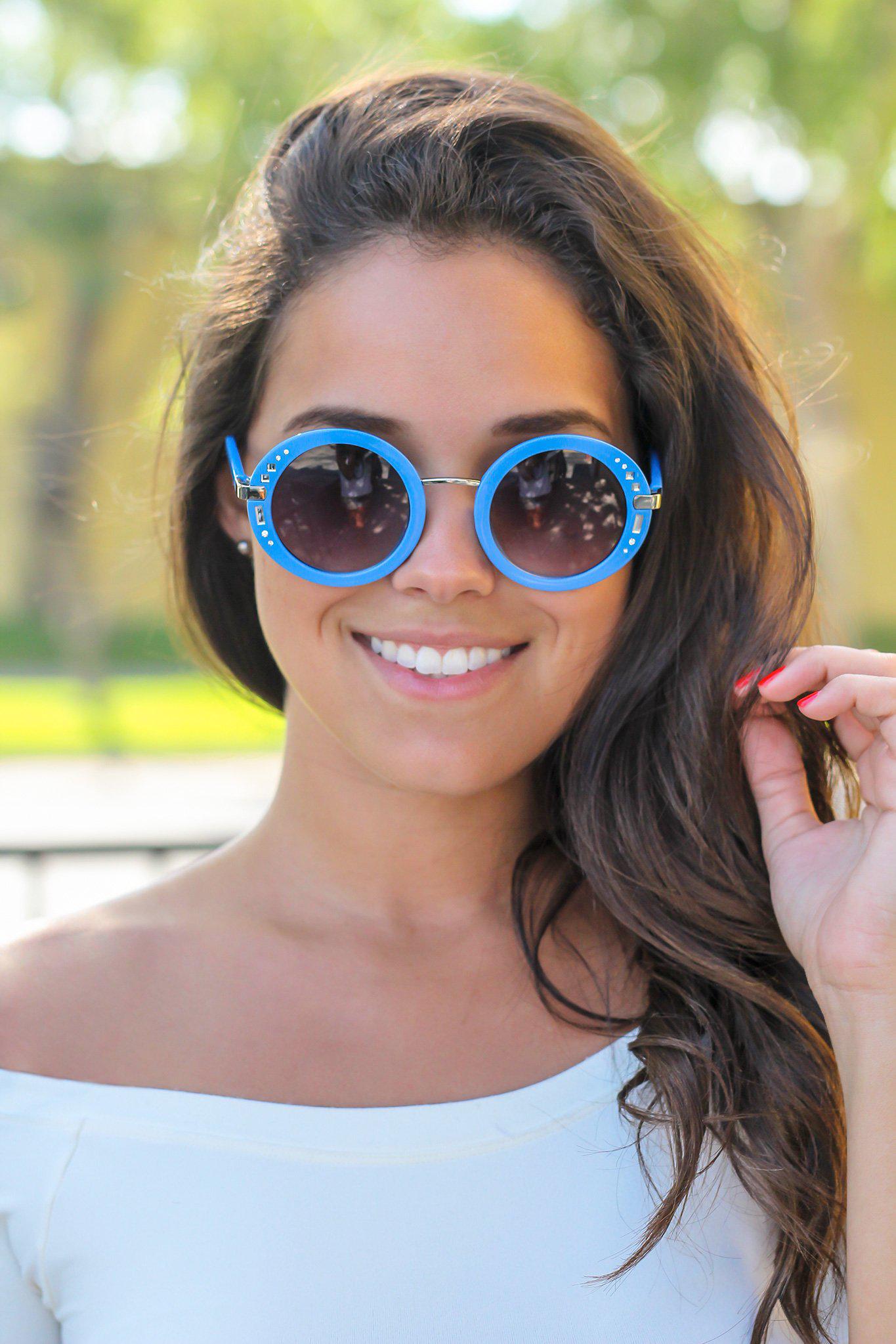 Blue Round Sunglasses with Silver Detail