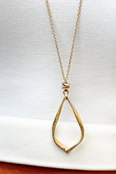 Gold Necklace with Pendant 