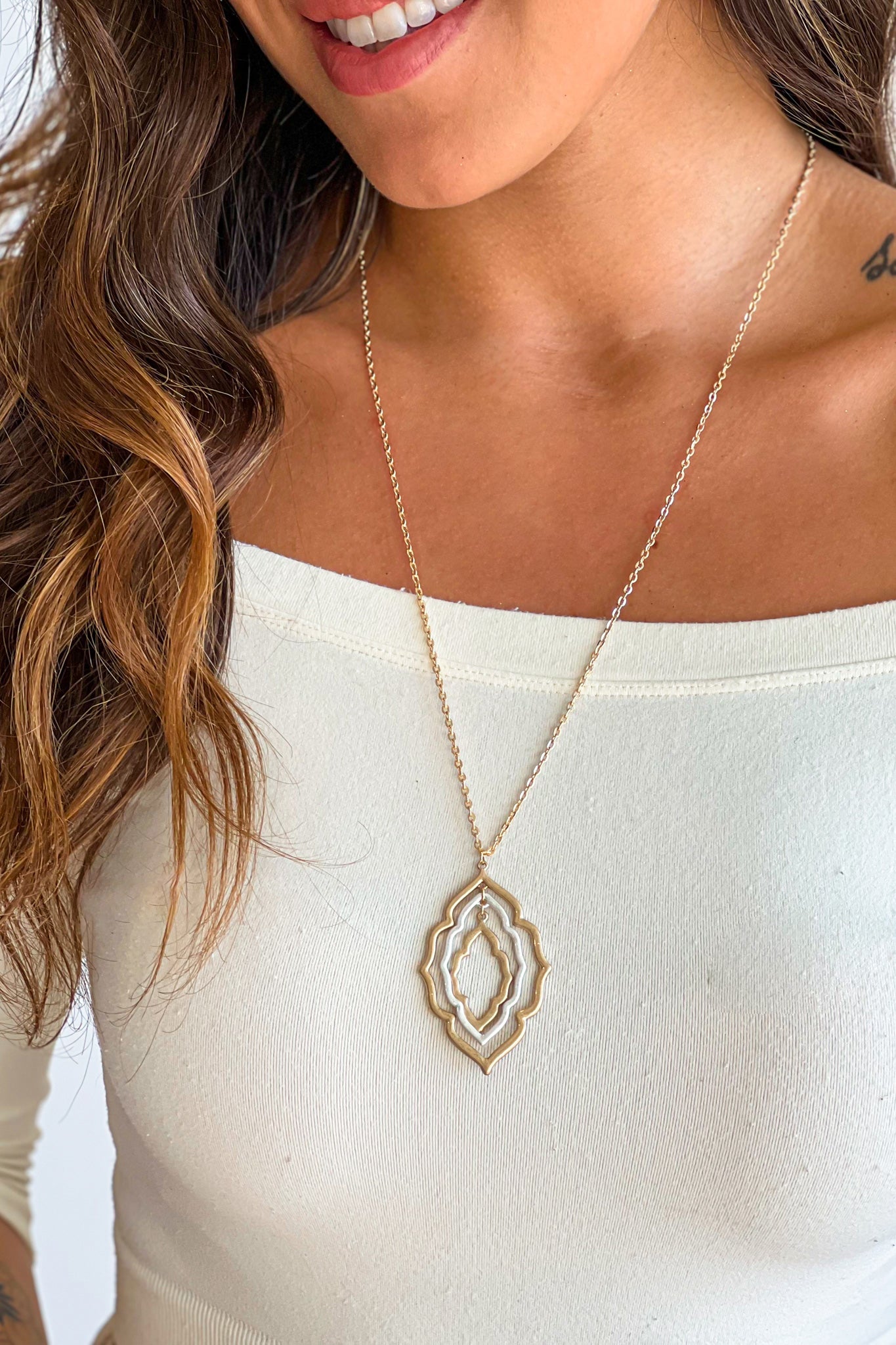 Gold Graduate Size Hoop Pendant Necklace