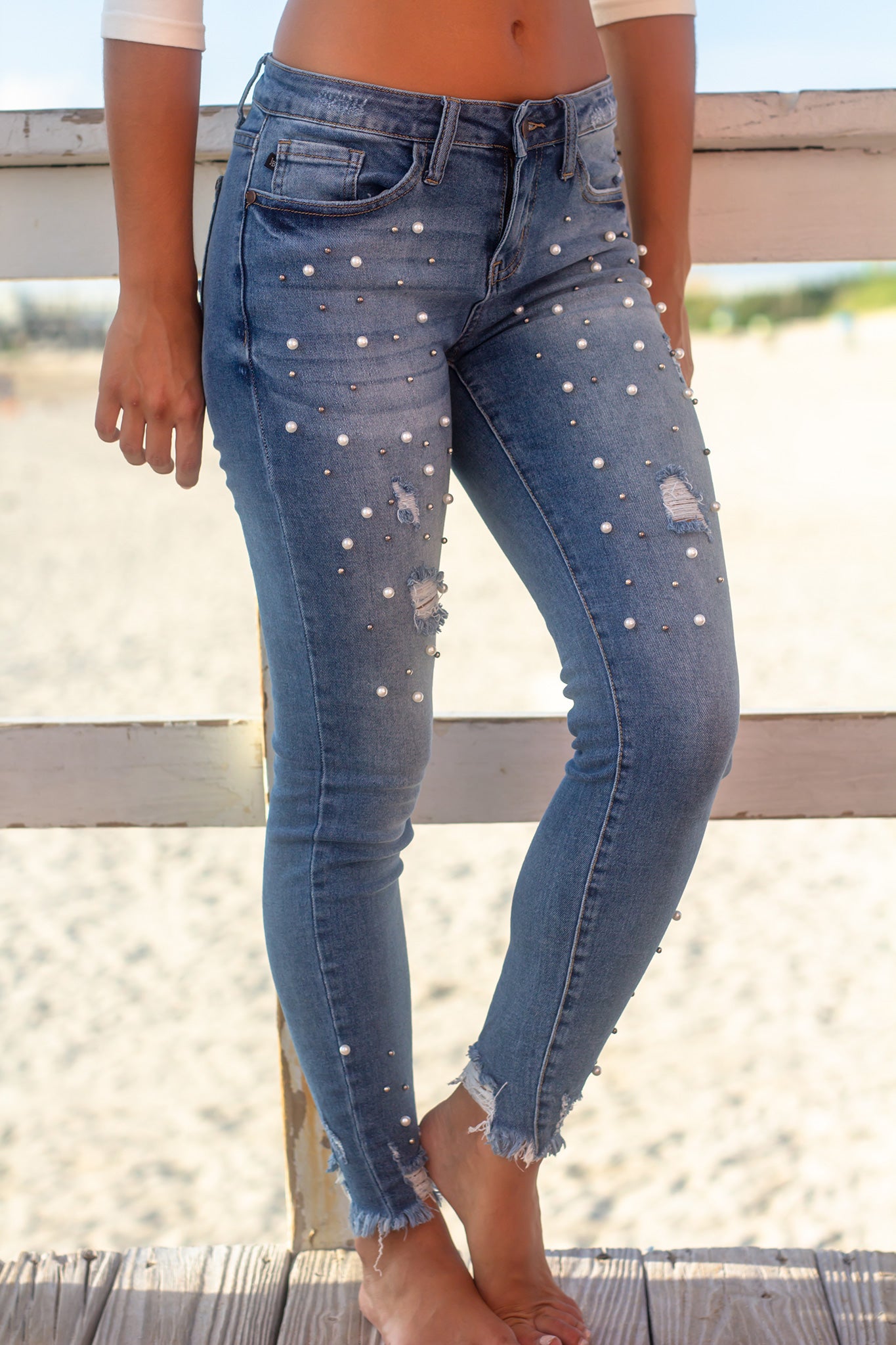 Skinny Jeans with Pearl Details