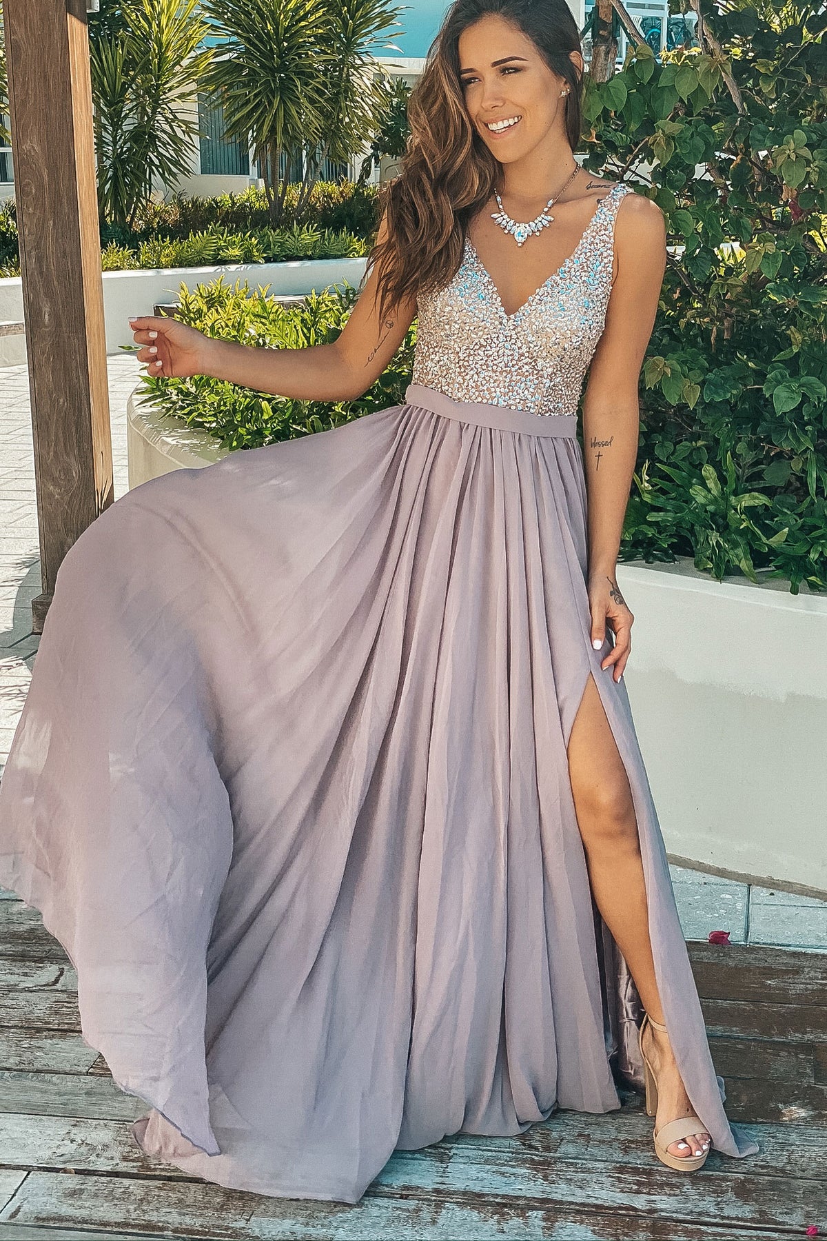 Maxi dress with silver jewels outlet