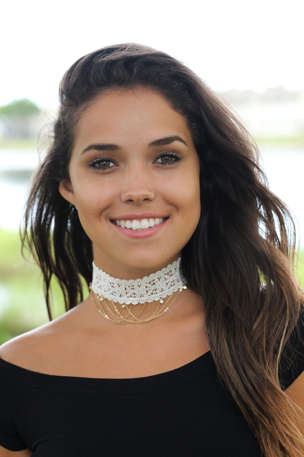 White Lace Choker with Gold Chain – Saved by the Dress