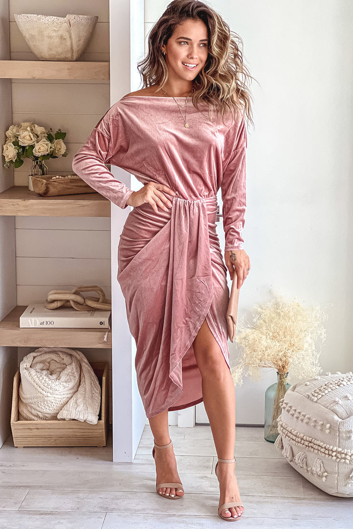 pink velvet long sleeve dress Mauve Ruched With Sleeves Color:Blue/Green Flower and effortlessly chic in Lace Dress V-neck Puff off duty