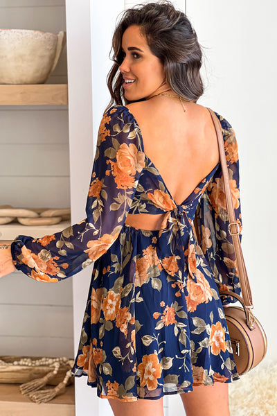 navy and cream short dress with tie back