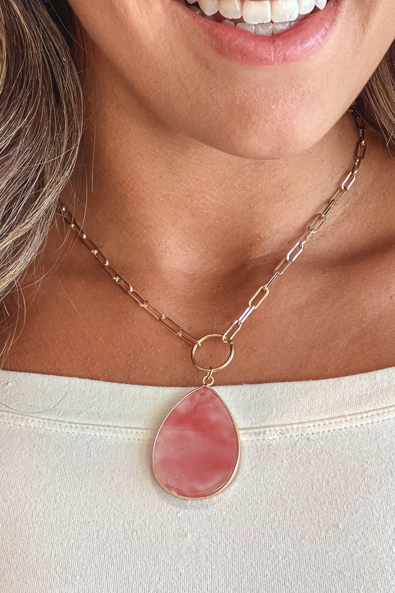 red quartz pendant necklace