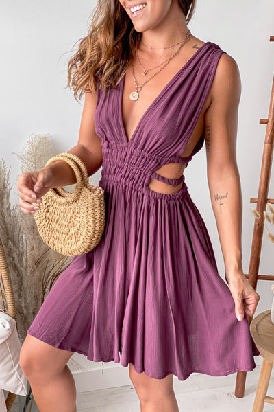wine v-neck short dress with side cutouts